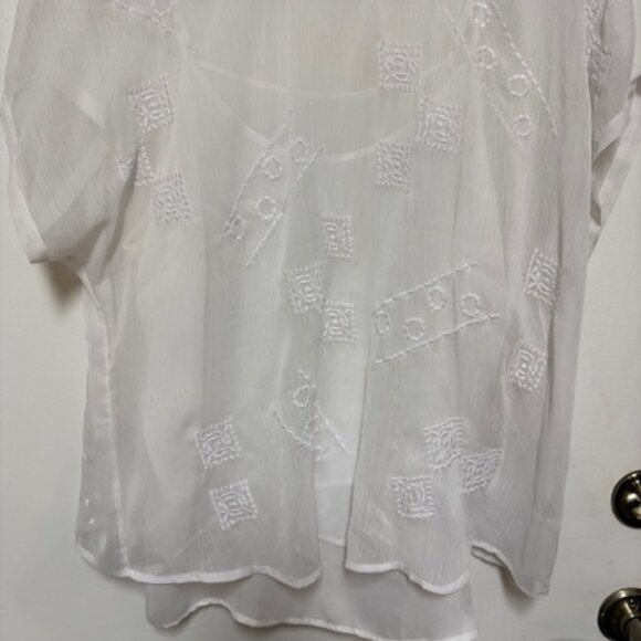 COLDWATER CREEK WHITE CAMISOLE WITH BEAUTIFUL CAP SLEEVE SHEER OVERLAY. SZ. 1X - Picture 2 of 5